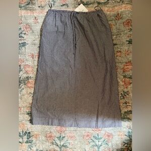 Mainstreet Exchange Skirt